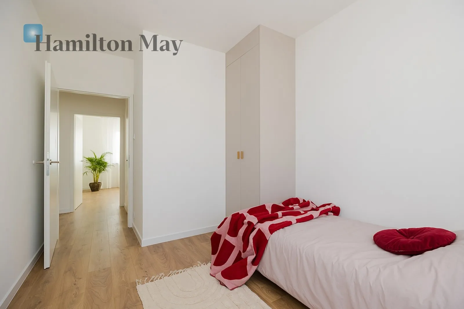 City: Warszawa Street: Żupnicza Region: Praga-Południe Subregion: Kamionek Distance to centre: 4.69 km Level: 1 Price: 1490000 PLN - slider