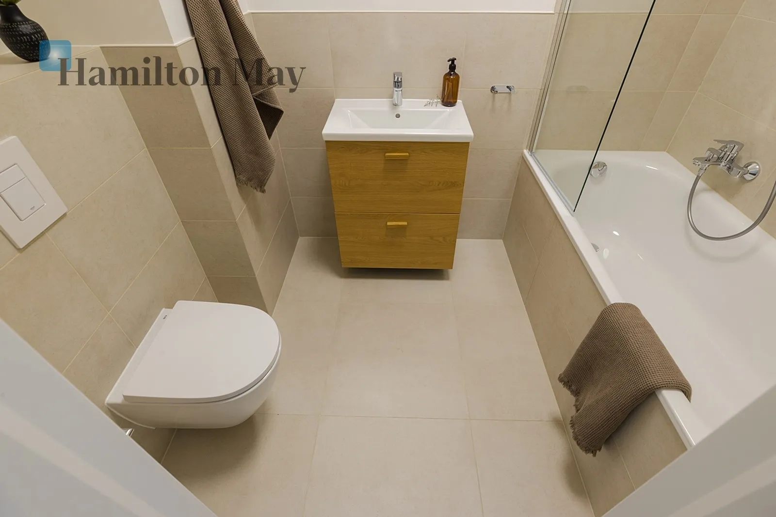 City: Warszawa Street: Żupnicza Region: Praga-Południe Subregion: Kamionek Distance to centre: 4.69 km Level: 1 - slider