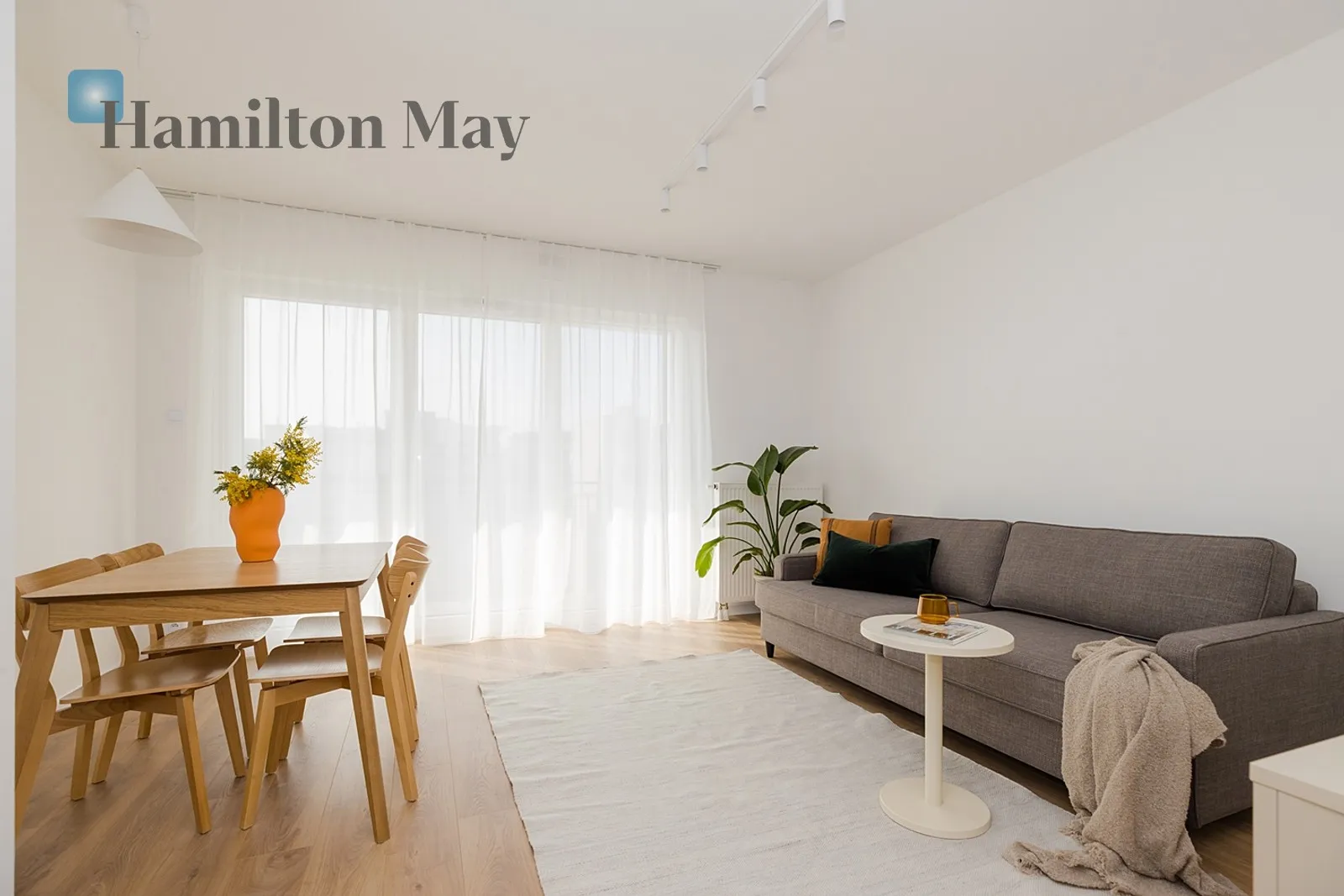 City: Warszawa Street: Żupnicza Region: Praga-Południe Subregion: Kamionek Distance to centre: 4.69 km Level: 1 Price: 1490000 PLN Bedrooms: 3 Bathrooms: 2 Size: 82.03m2 - slider