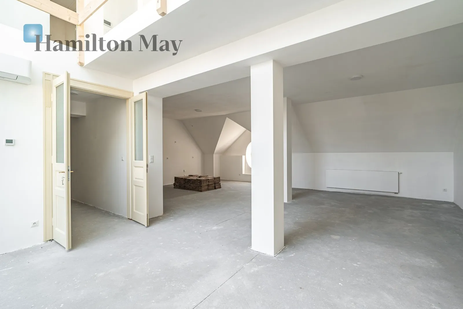 Квартира в новому, престижному інвестиційному комплексі в Старому місті - стандарт забудовника - slider