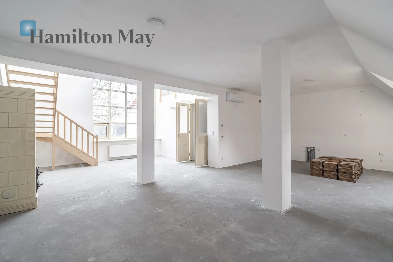 Квартира в новому, престижному інвестиційному комплексі в Старому місті - стандарт забудовника - slider