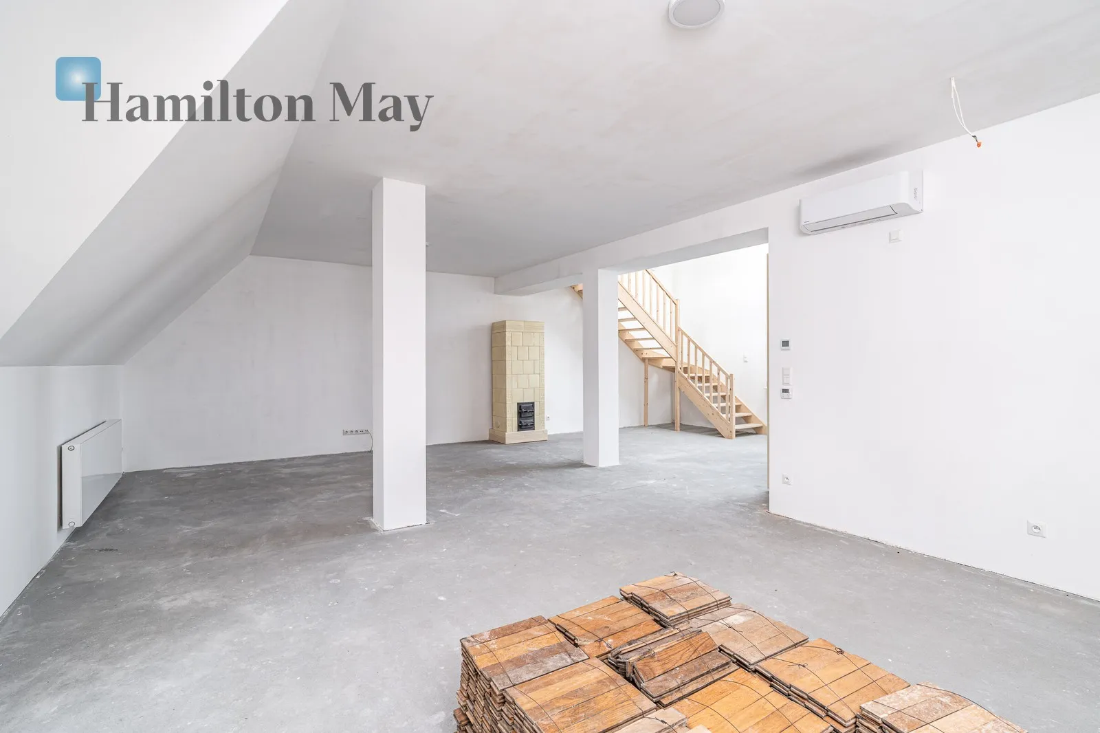 Квартира в новому, престижному інвестиційному комплексі в Старому місті - стандарт забудовника - slider