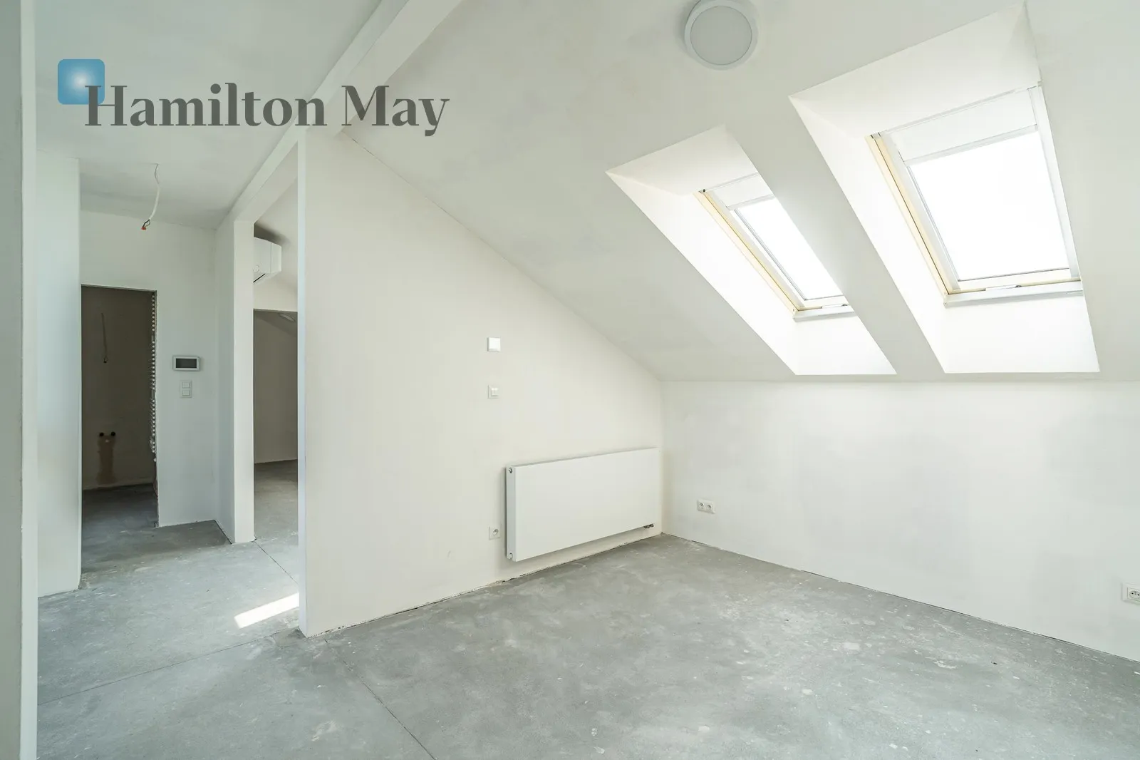 Квартира в новому, престижному інвестиційному комплексі в Старому місті - стандарт забудовника - slider