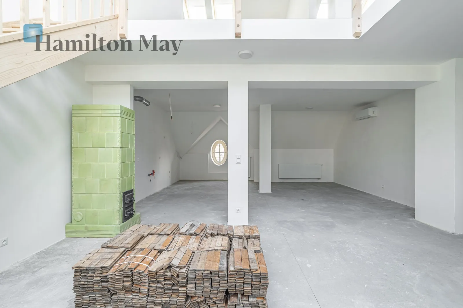 City: Kraków Street: Wenecja Region: Stare Miasto Subregion: Nowy Świat Level: 4 Price: 3664245 PLN Bedrooms: 2 Bathrooms: 2 - slider