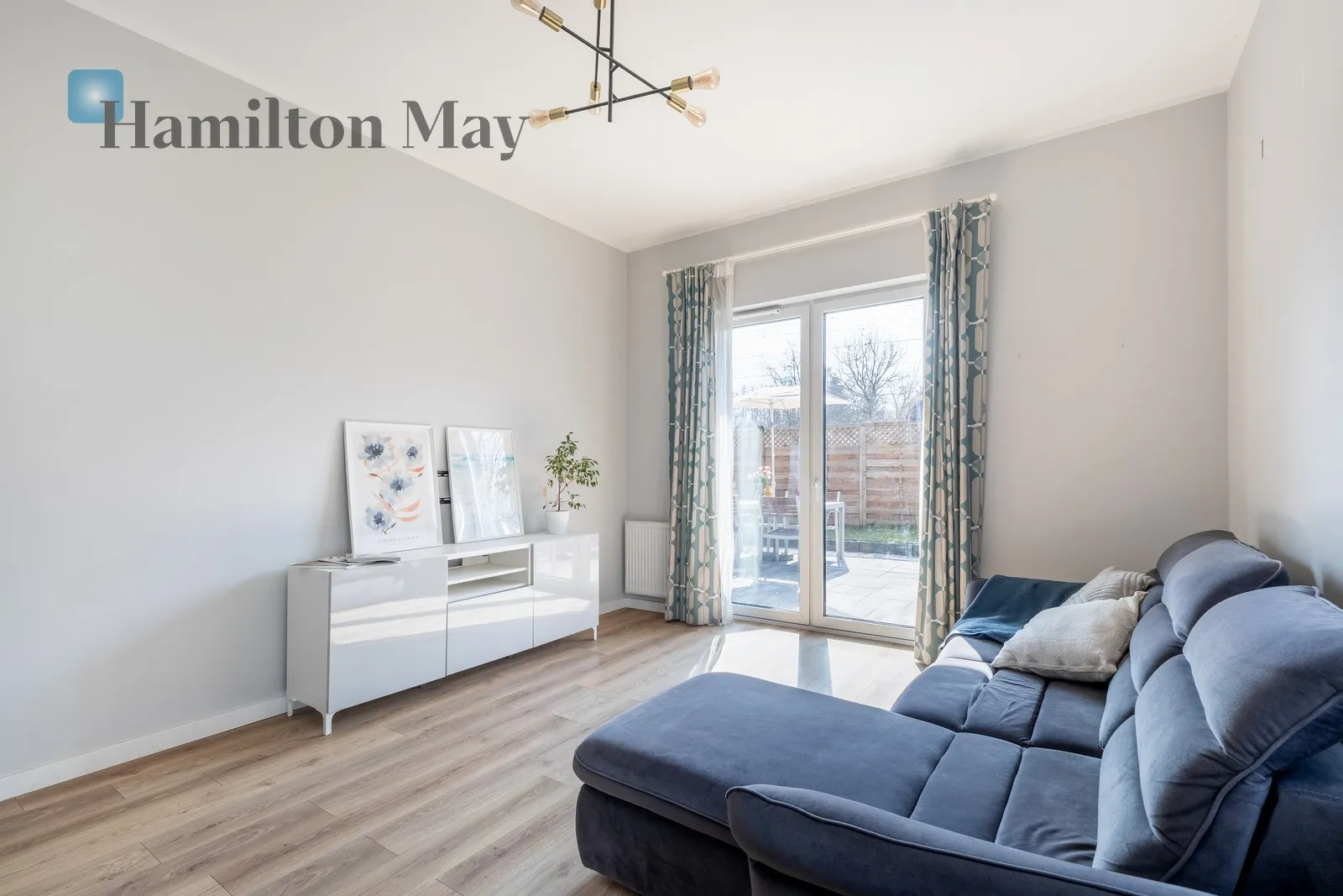 City: Kraków Street: Czerwonego Prądnika Region: Prądnik Czerwony Distance to centre: 2.51 km Price: 1290000 PLN Bedrooms: 2 Bathrooms: 1 - slider