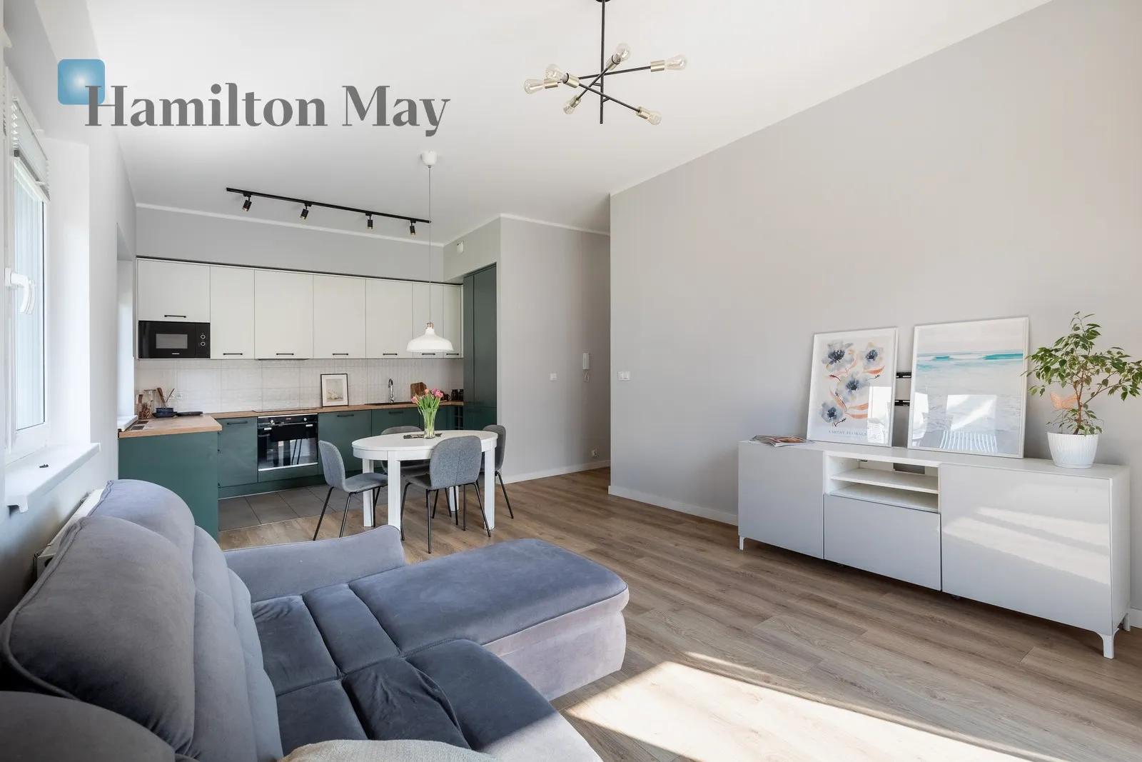 Street: Czerwonego Prądnika Region: Prądnik Czerwony Distance to centre: 2.51 km Price: 1290000 PLN Bedrooms: 2 Bathrooms: 1 - slider