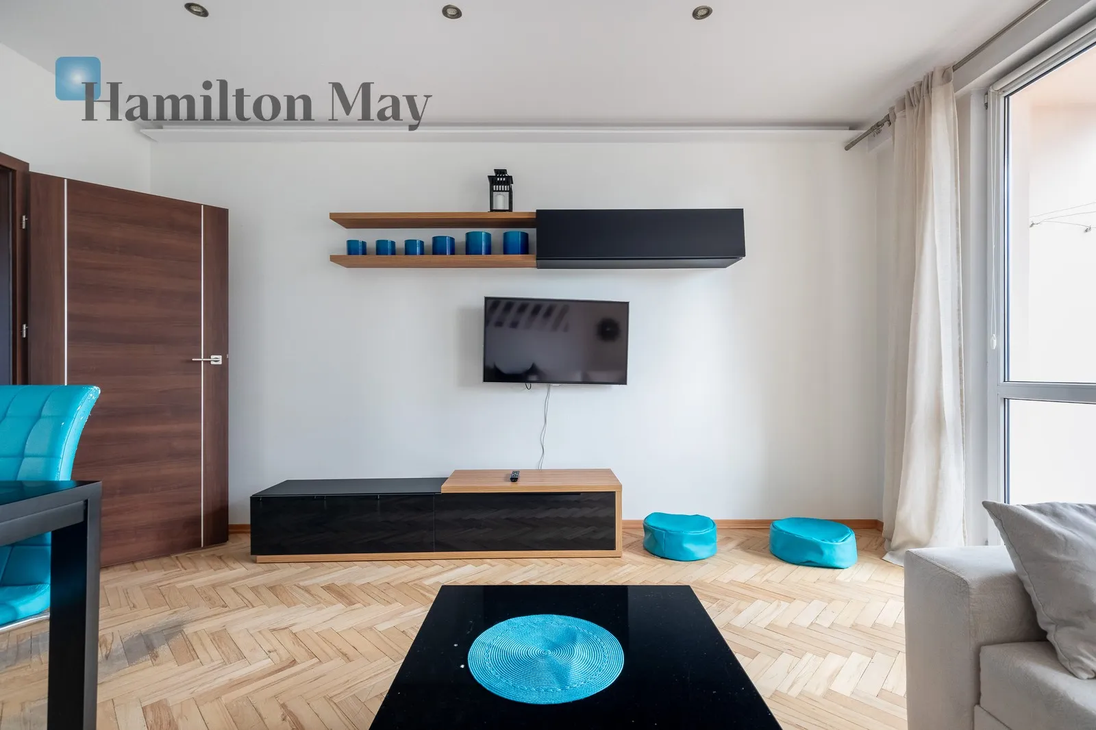 Region: Grzegórzki Distance to centre: 2 km Level: 4 Price: 2800 PLN Bedrooms: 1 Bathrooms: 1 Size: 49m2 - slider