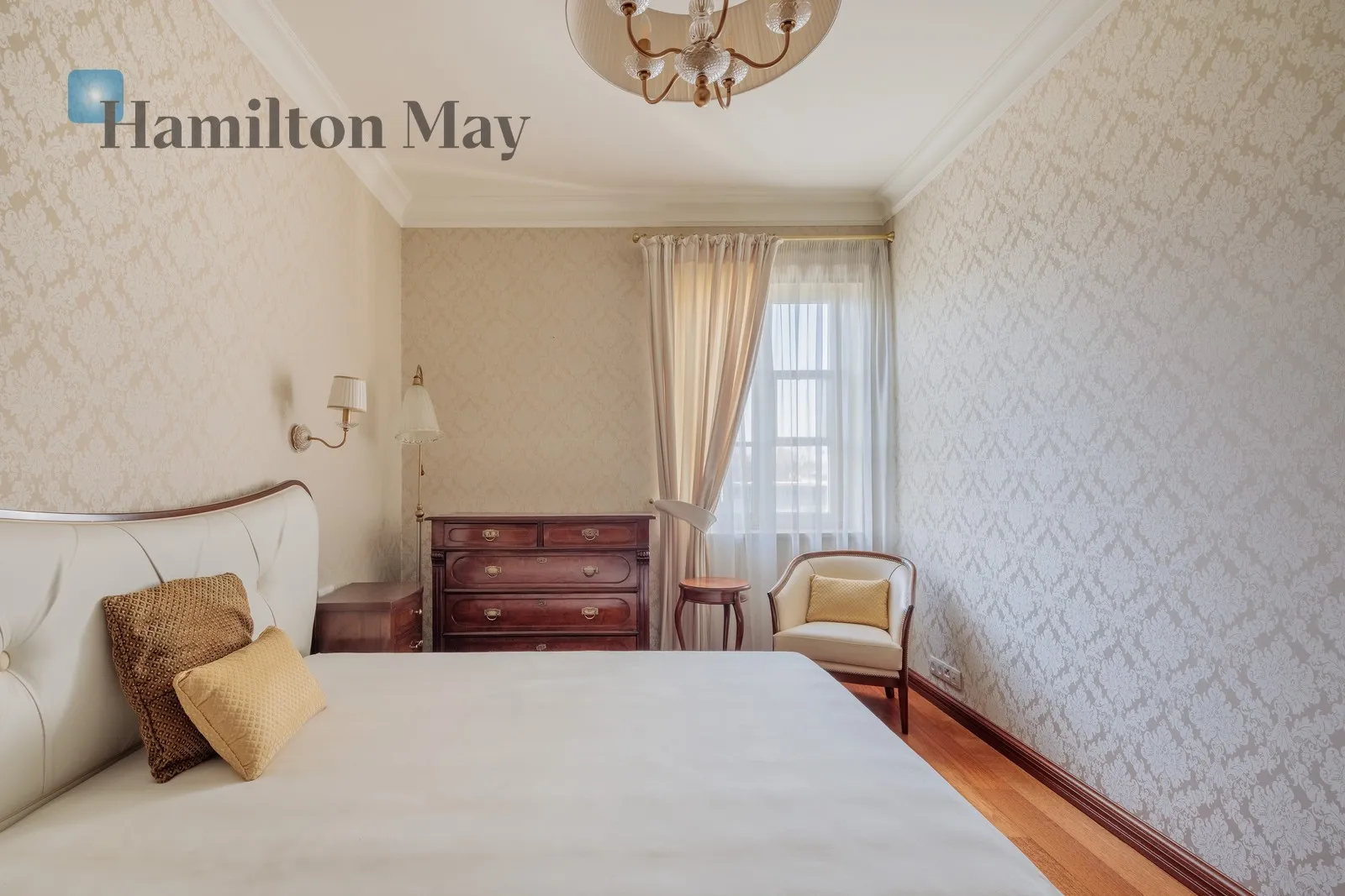 Level: 2 Price: 5700 PLN Bedrooms: 2 Bathrooms: 1 Size: 71.2m2 Price/m2: 80 PLN - slider