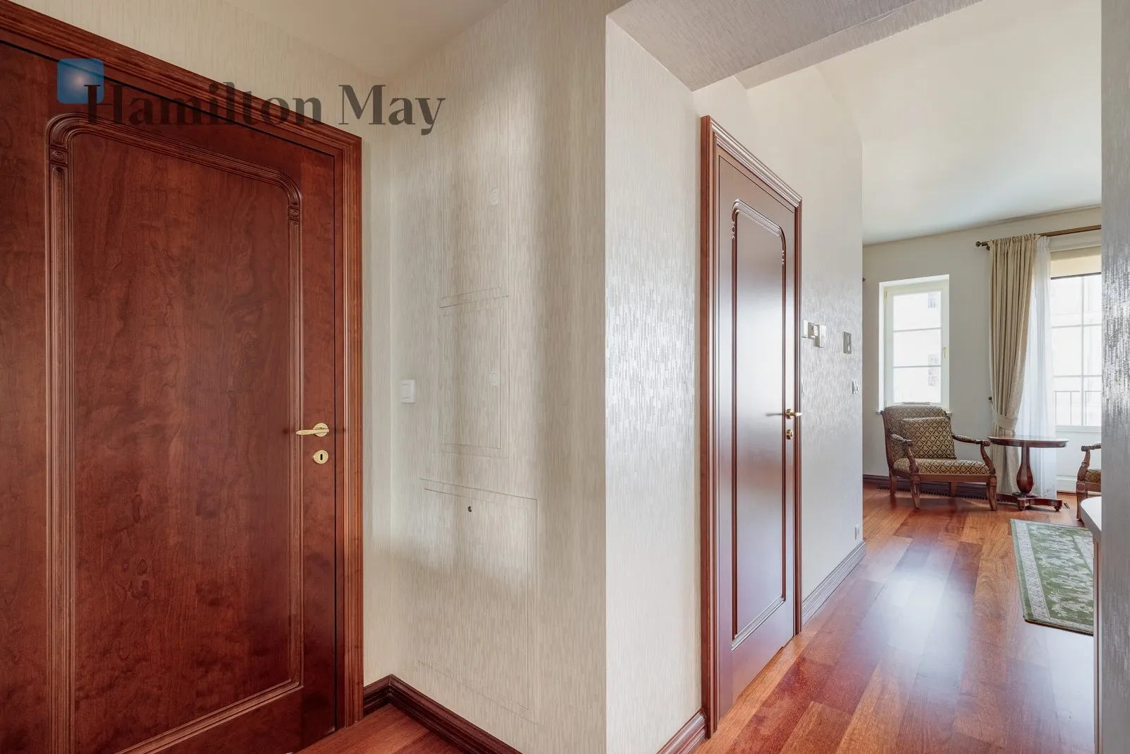 Bedrooms: 2 Bathrooms: 1 Size: 71.2m2 Price/m2: 80 PLN - slider