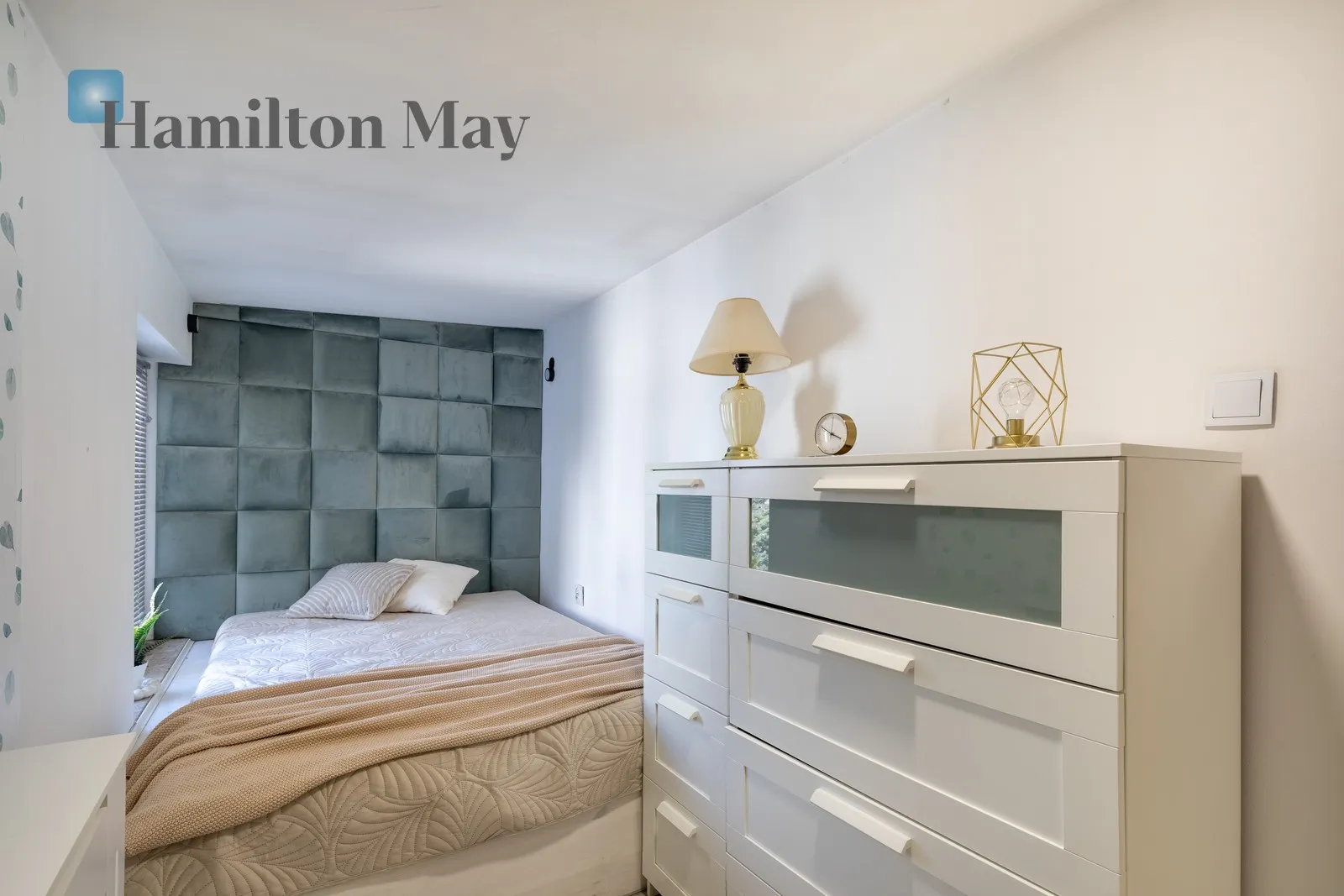 A cozy attic apartment with a separate bedroom in the heart of Podgórze - slider