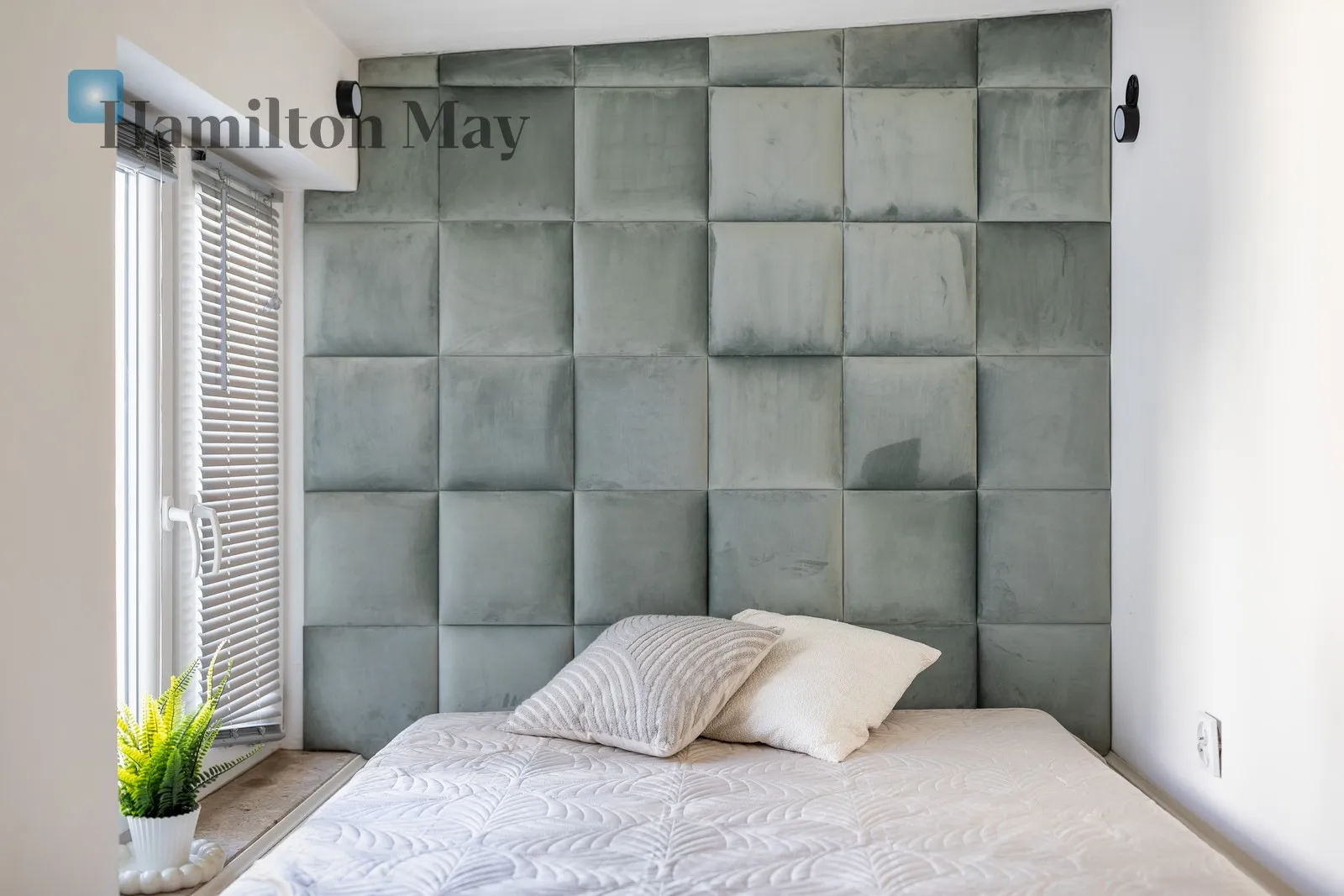 A cozy attic apartment with a separate bedroom in the heart of Podgórze - slider