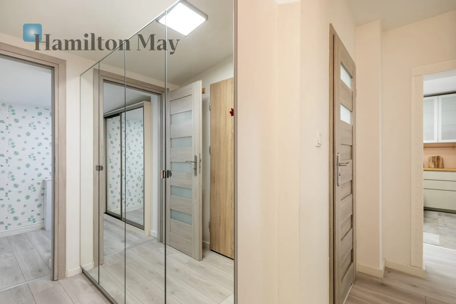 A cozy attic apartment with a separate bedroom in the heart of Podgórze - slider