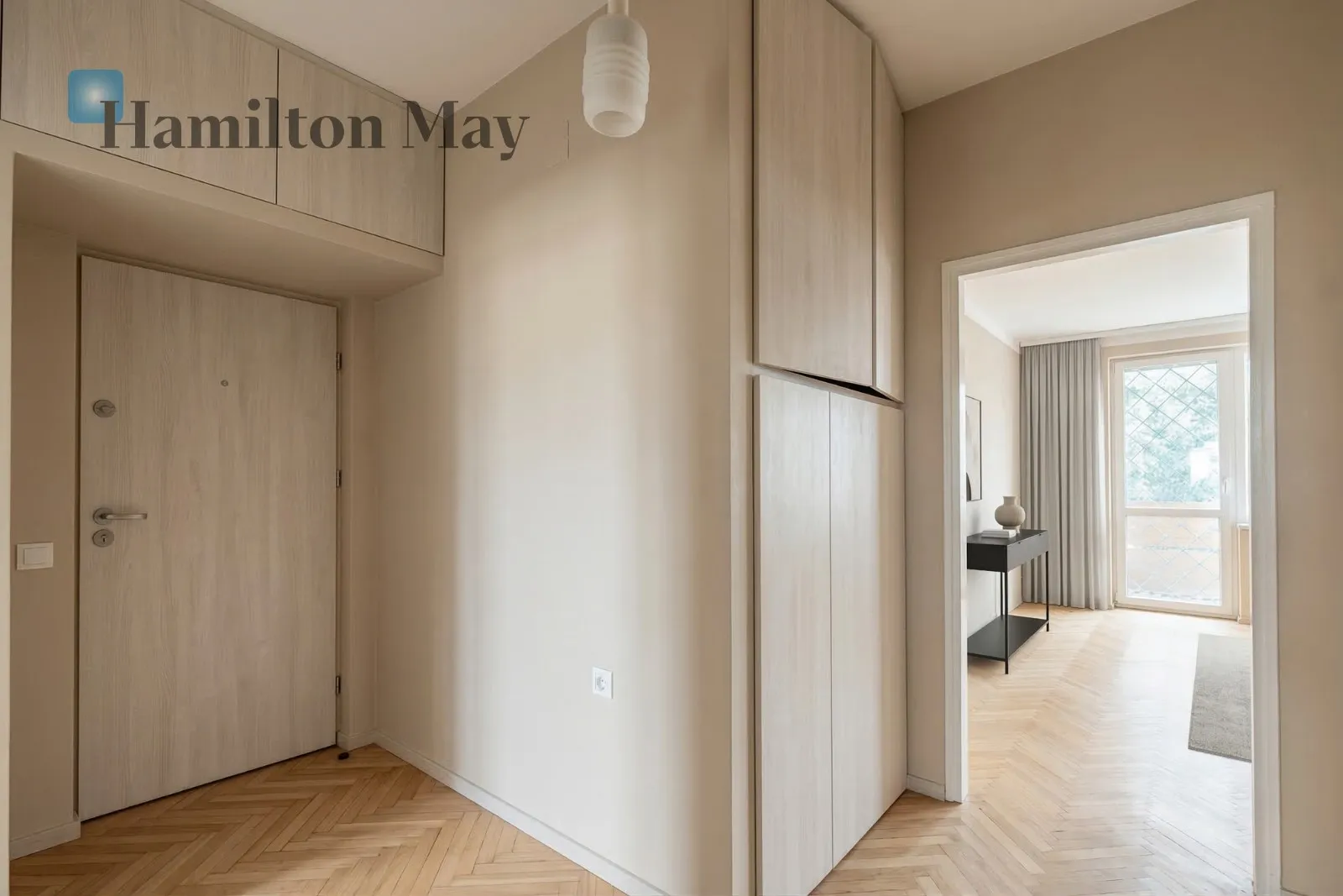 Street: Pawła Włodkowica Region: Prądnik Czerwony Distance to centre: 3.44 km Level: 1 Price: 655000 PLN Bedrooms: 1 Bathrooms: 1 - slider