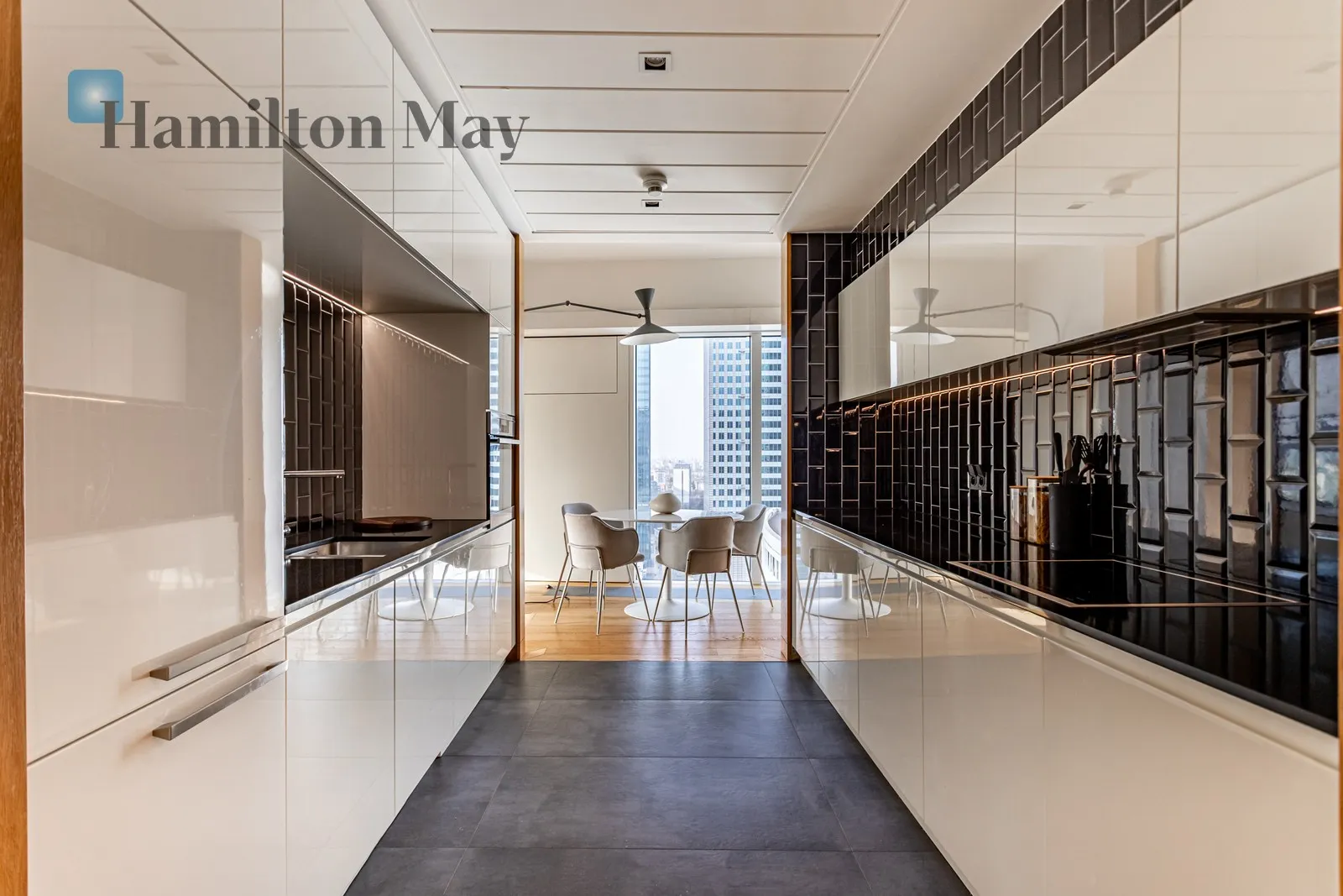 Елегантна, простора квартира в престижному інвестиційному комплексі Złota 44 - slider