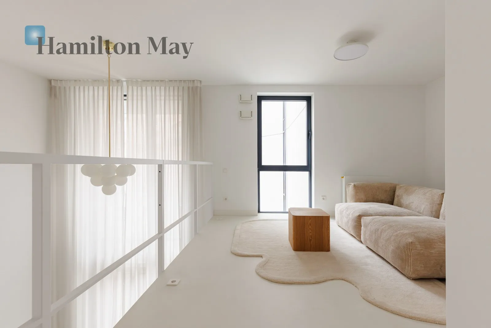 City: Warszawa Street: Targowa Region: Praga-Północ Subregion: Stara Praga Distance to centre: 2.99 km Level: 2 Price: 1350000 PLN Bedrooms: 1 Bathrooms: 2 Size: 35m2 - slider