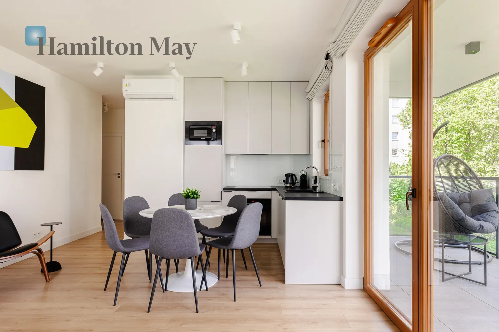 City: Warszawa Street: Ludwiki Region: Wola Subregion: Czyste Distance to centre: 3.16 km Level: 1 Price: 8100 PLN Bedrooms: 2 Bathrooms: 2 - slider