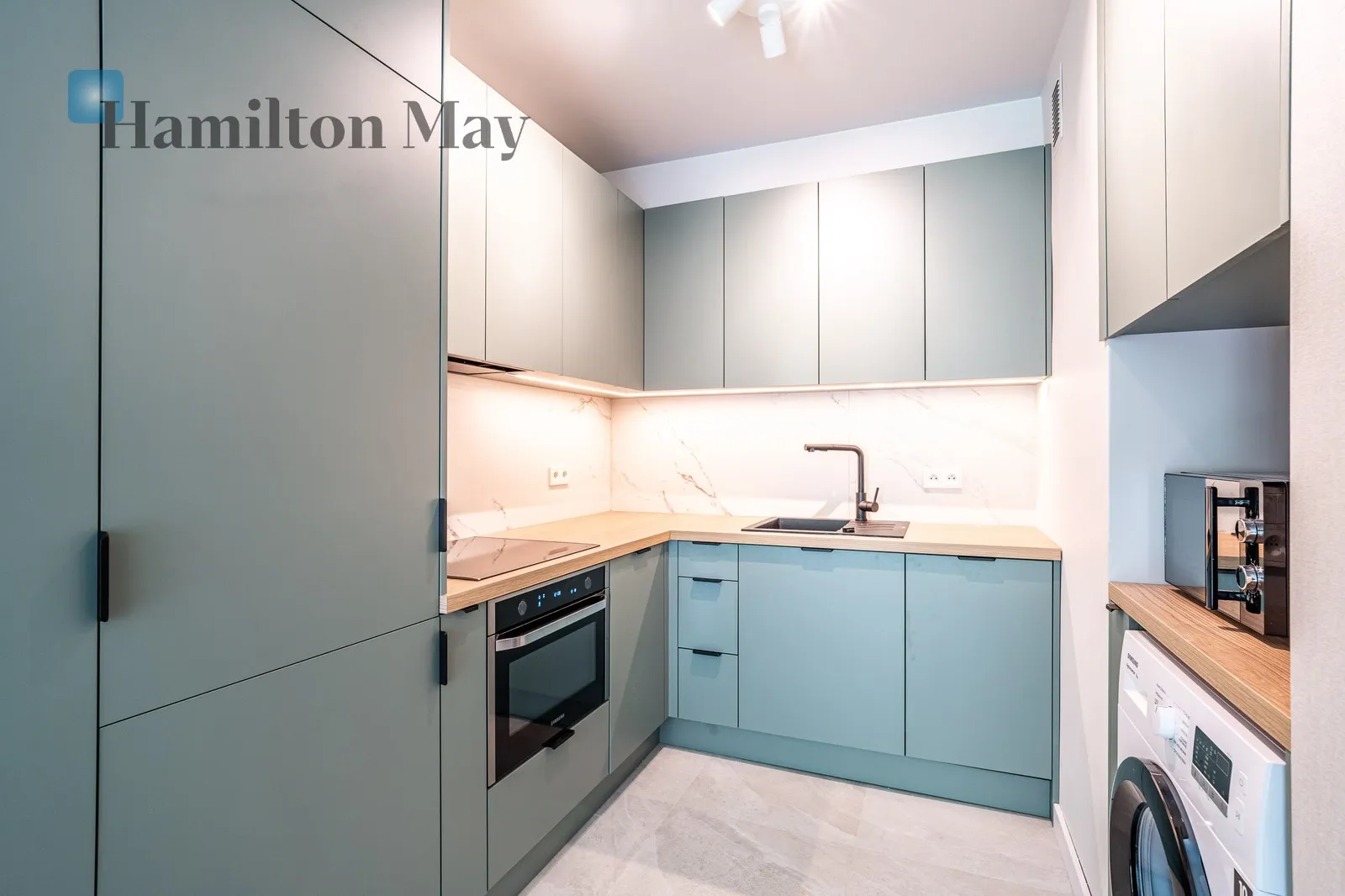 City: Kraków Street: Łobzowska Region: Stare Miasto Subregion: Piasek Distance to centre: 1.16 km Level: 2 Price: 3300 PLN Bedrooms: 1 - slider