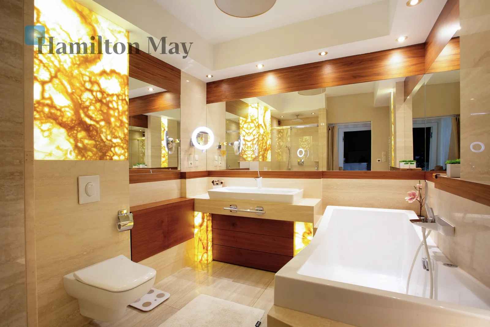 Level: 7 Price: 4100000 PLN Bedrooms: 3 Bathrooms: 3 Size: 172.9m2 Price/m2: 23713 PLN - slider