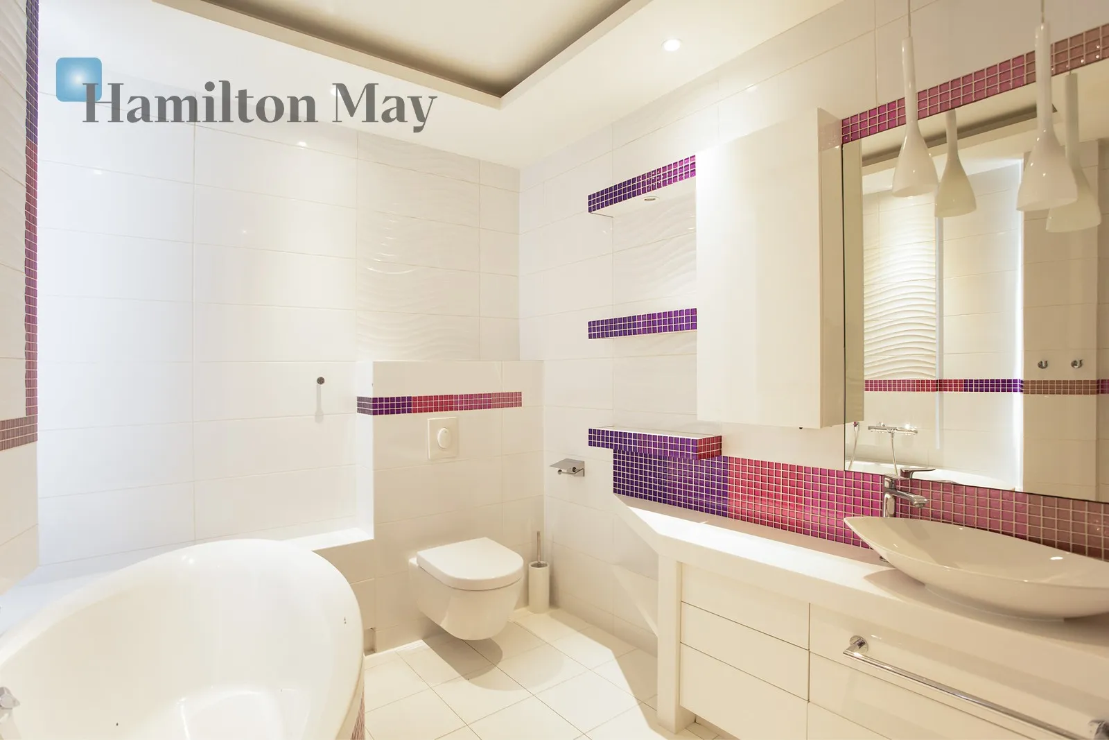 Price: 4100000 PLN Bedrooms: 3 Bathrooms: 3 Size: 172.9m2 Price/m2: 23713 PLN - slider