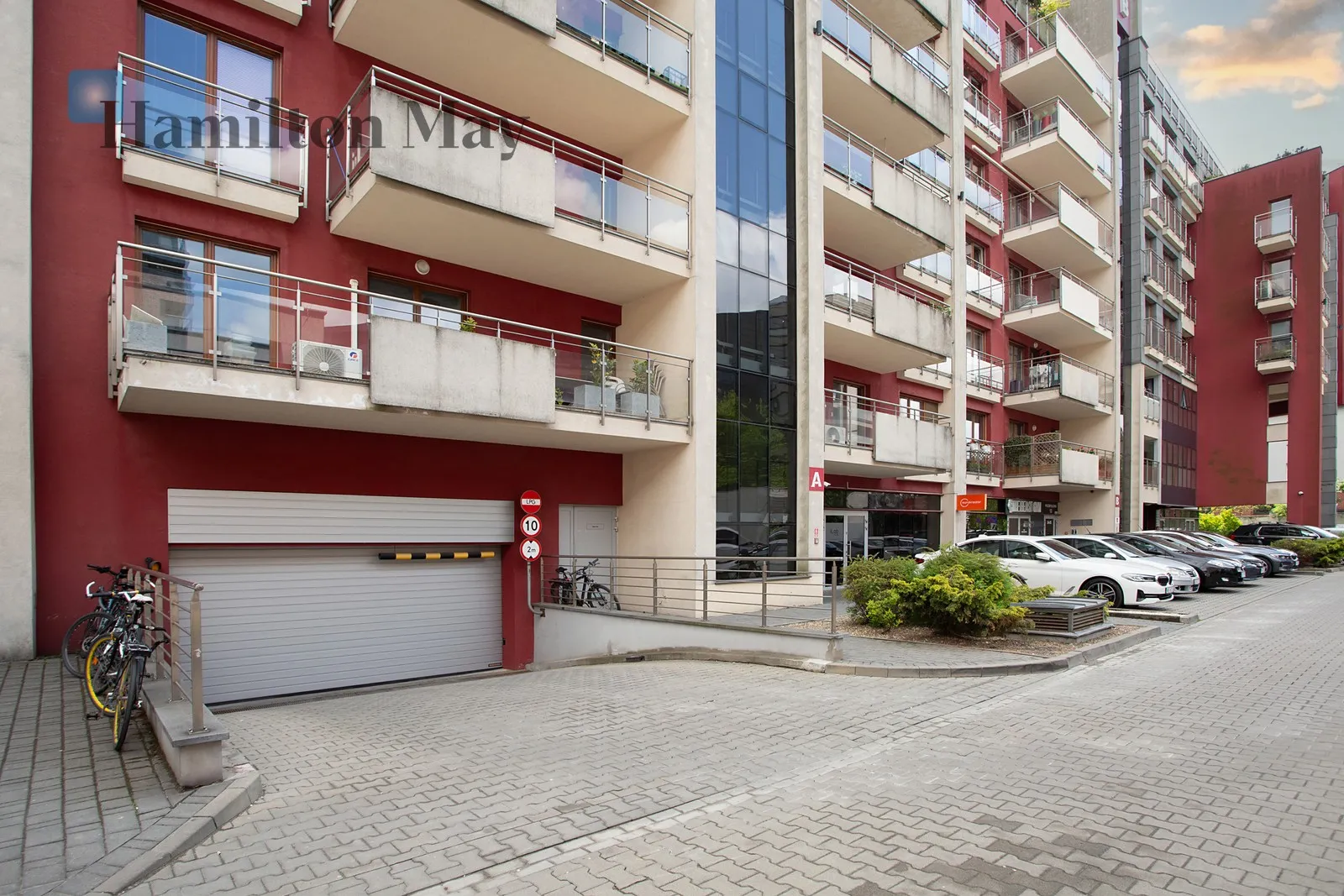 City: Kraków Street: Przemysłowa Region: Podgórze Subregion: Zabłocie Distance to centre: 2.19 km Level: 6 Price: 769000 PLN - slider