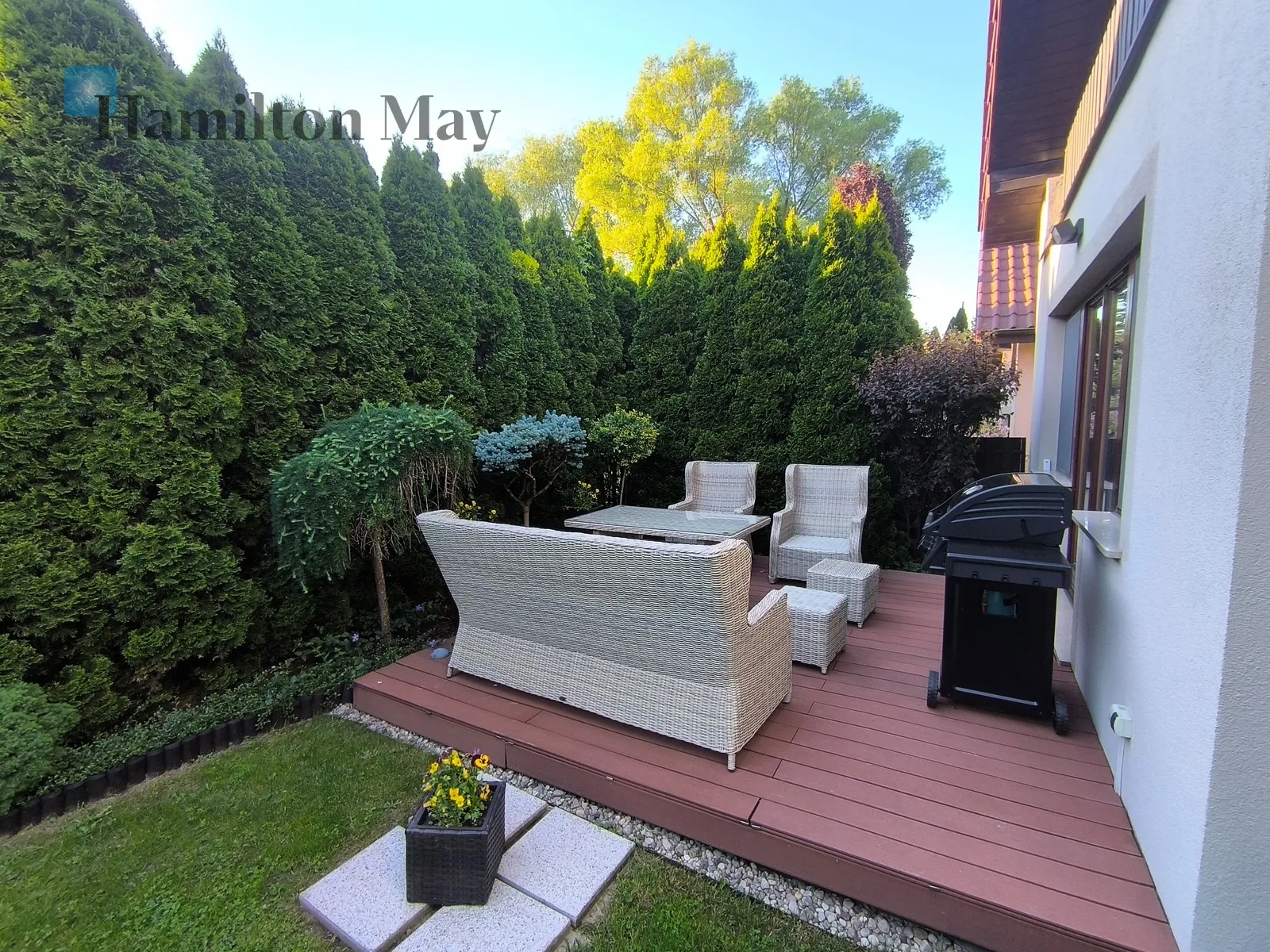 A comfortable, ready-to-move-in semi-detached house in a quiet area near Krakow - slider