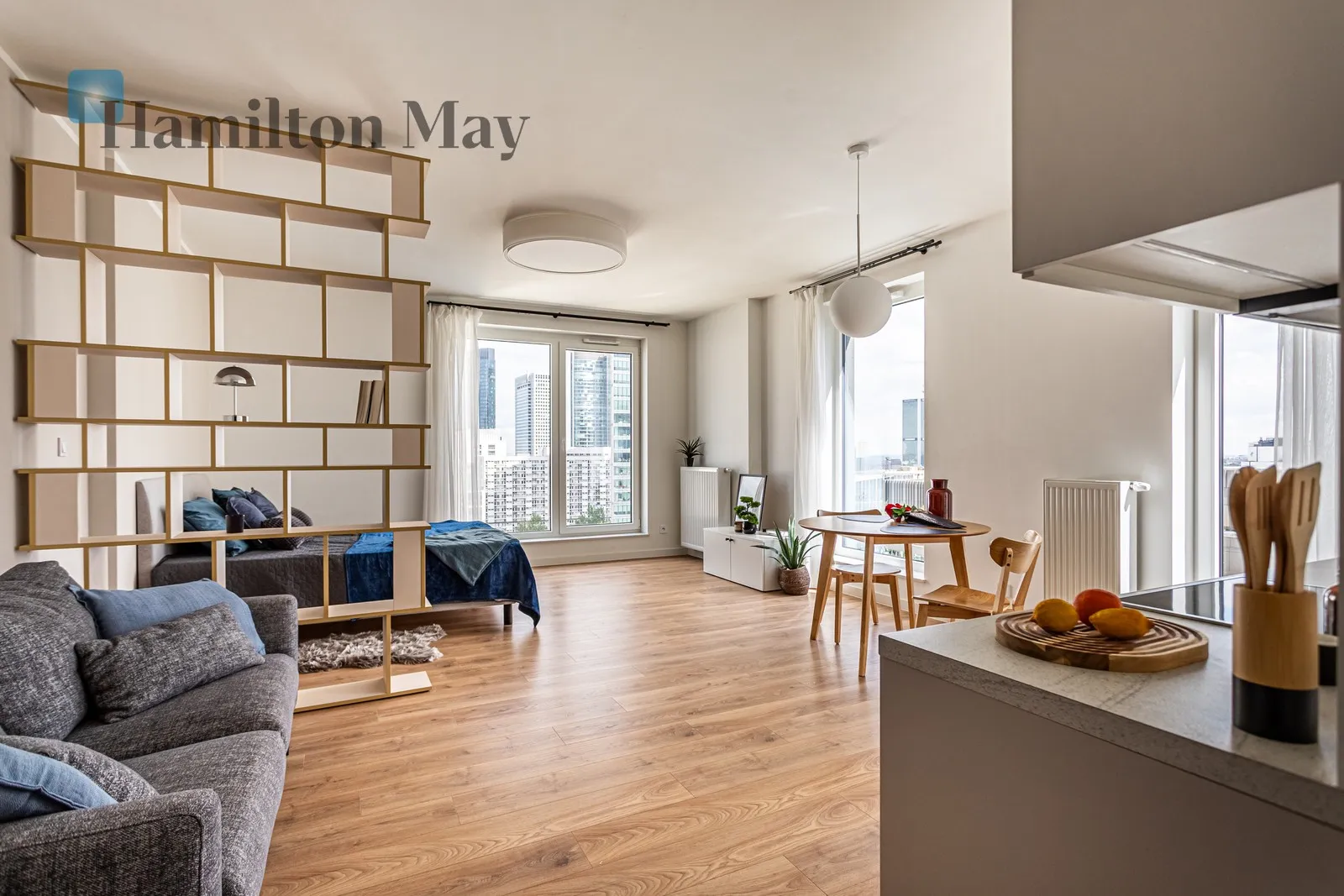 Studio | 39.62 m2 | Close to the Center | High floor in Unique Tower - slider