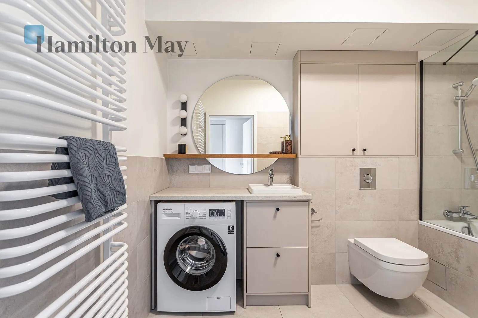 Studio | 39.62 m2 | Close to the Center | High floor in Unique Tower - slider