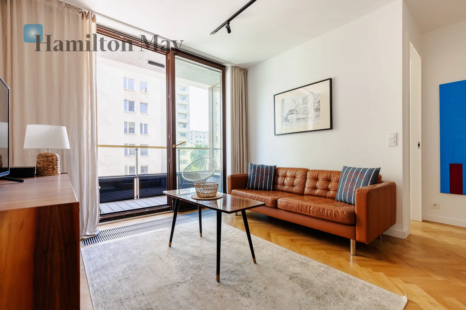 Street: Ogrodowa Region: Wola Subregion: Mirów Distance to centre: 1.85 km Level: 2 Price: 4700 PLN Bedrooms: 1 Bathrooms: 1 Size: 37m2 Price/m2: 127 PLN - slider