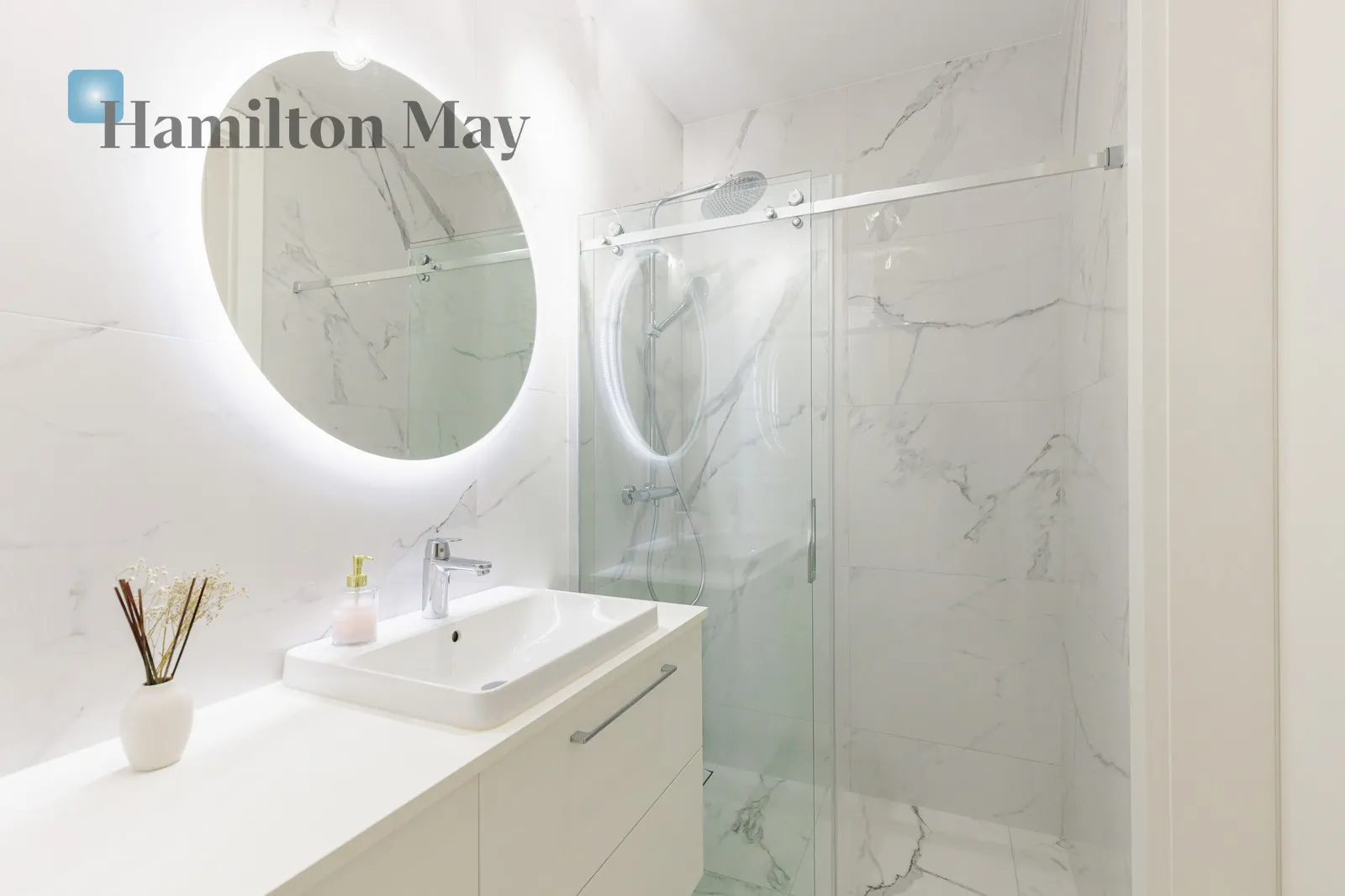 City: Warszawa Street: Ogrodowa Region: Wola Subregion: Mirów Distance to centre: 1.85 km Level: 2 Price: 4700 PLN Bedrooms: 1 - slider