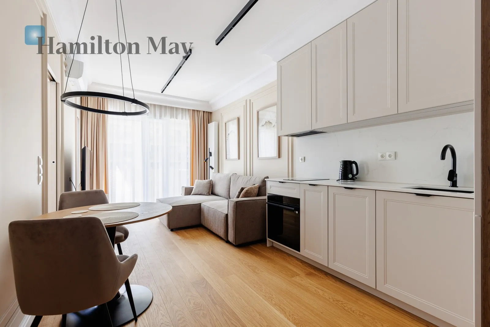 City: Warszawa Street: Redutowa Region: Wola Subregion: Ulrychów Distance to centre: 4.86 km Level: 3 Price: 3500 PLN Bedrooms: 1 Bathrooms: 1 Size: 31m2 - slider