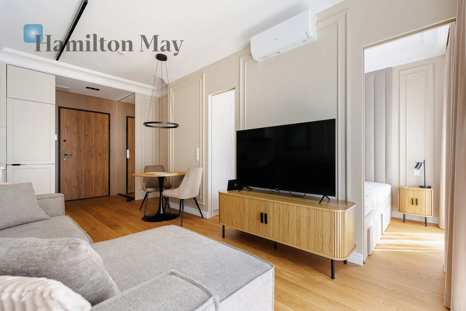 Street: Redutowa Region: Wola Subregion: Ulrychów Distance to centre: 4.86 km Level: 3 Price: 3500 PLN Bedrooms: 1 Bathrooms: 1 Size: 31m2 Price/m2: 113 PLN - slider