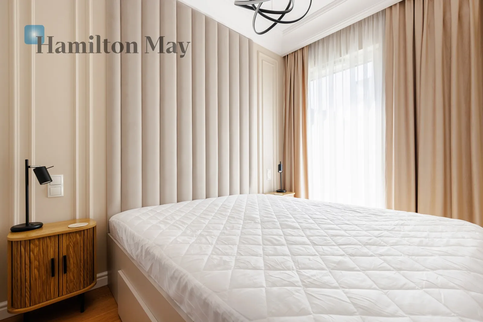 Region: Wola Subregion: Ulrychów Distance to centre: 4.86 km Level: 3 Price: 3500 PLN Bedrooms: 1 Bathrooms: 1 Size: 31m2 Price/m2: 113 PLN - slider