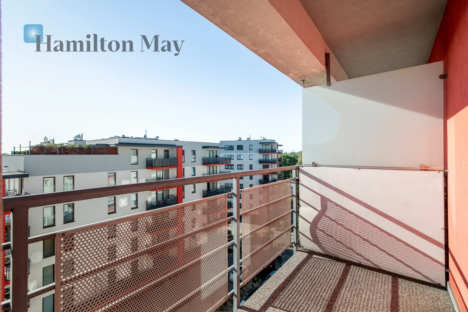 Spacious and bright apartment with a balcony in a green part of Krakow for sale – Zdunów Street - slider