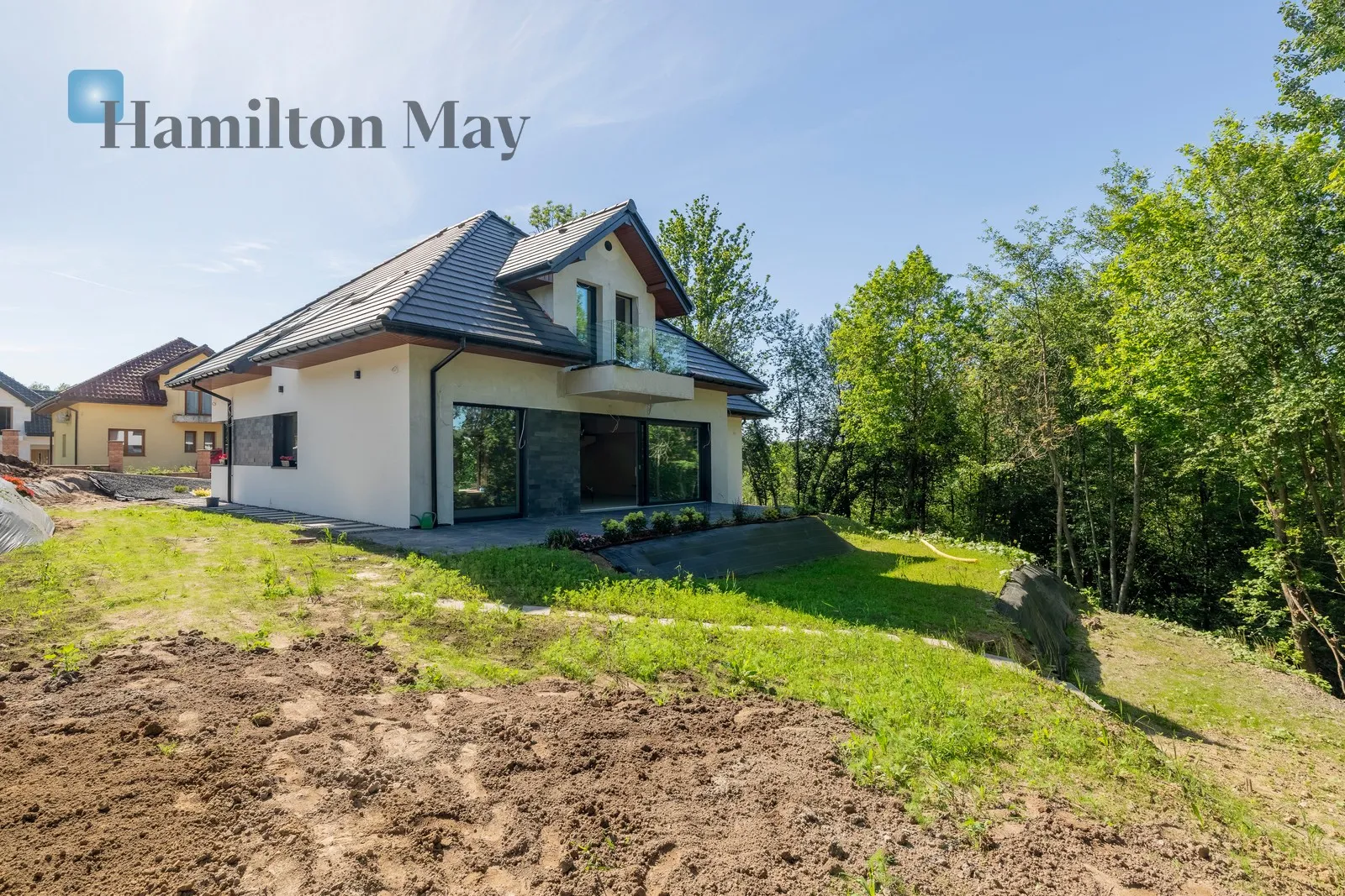 Modern premium house by the forest | 200 m² | 15 ares | energy-efficient | private forest - slider