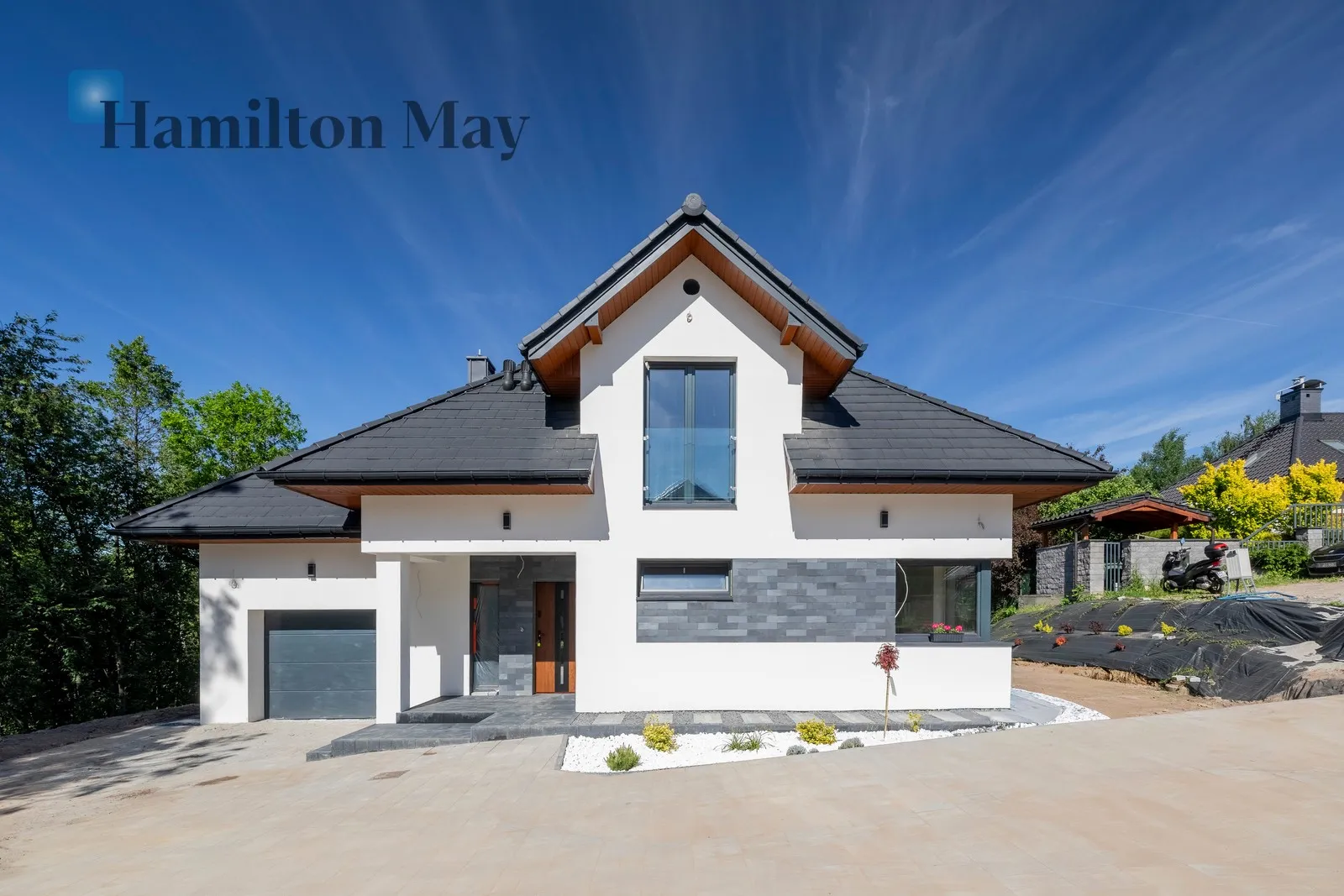 Modern premium house by the forest | 200 m² | 15 ares | energy-efficient | private forest - slider