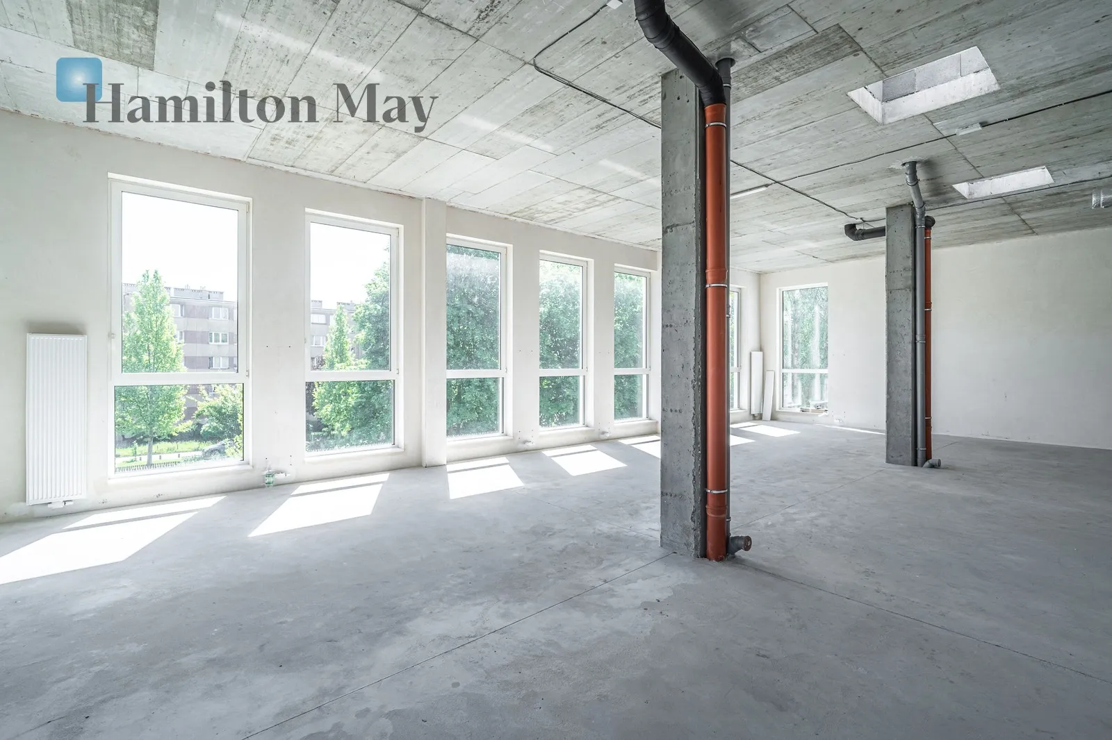 City: Kraków Street: Osiedle Na Lotnisku Region: Bieńczyce Distance to centre: 6.13 km Level: 1 Price: 16830 PLN Bedrooms: null Bathrooms: null Plot size: nullm2 - slider