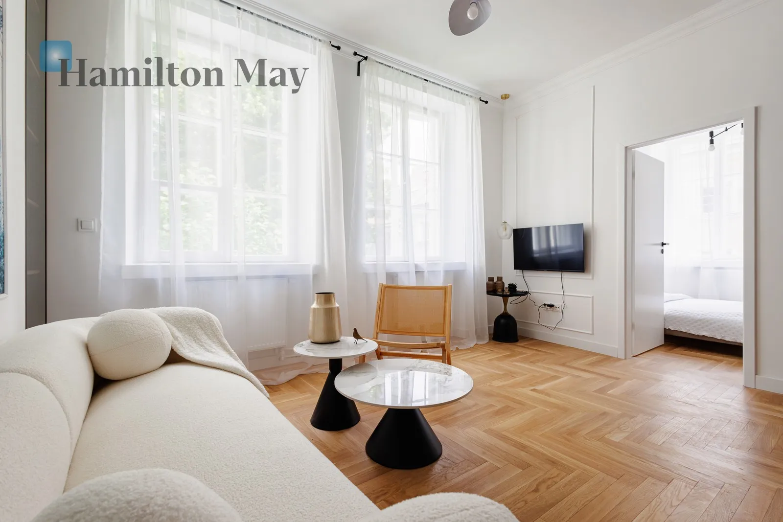 Street: Freta Region: Śródmieście Subregion: Nowe Miasto Distance to centre: 2.37 km Level: 1 Price: 5500 PLN Bedrooms: 1 Bathrooms: 1 Size: 49m2 Price/m2: 112 PLN - slider