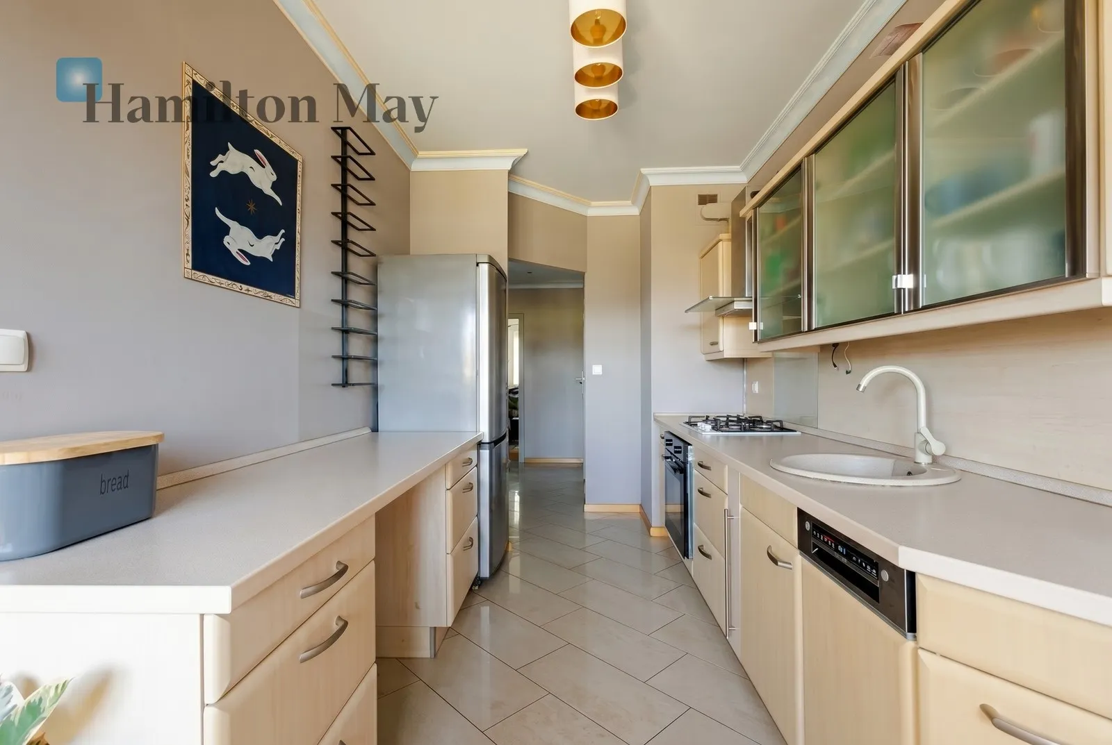 City: Warszawa Street: Nowoursynowska Region: Ursynów Subregion: Ursynów Centrum Distance to centre: 9.09 km Level: 3 Price: 1400000 PLN Bedrooms: 2 - slider