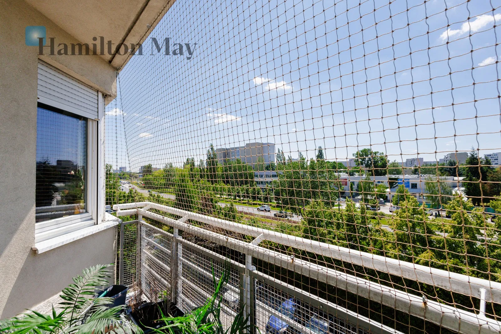 Distance to centre: 9.09 km Level: 3 Price: 1400000 PLN Bedrooms: 2 Bathrooms: 1 Size: 82m2 Price/m2: 17073 PLN - slider