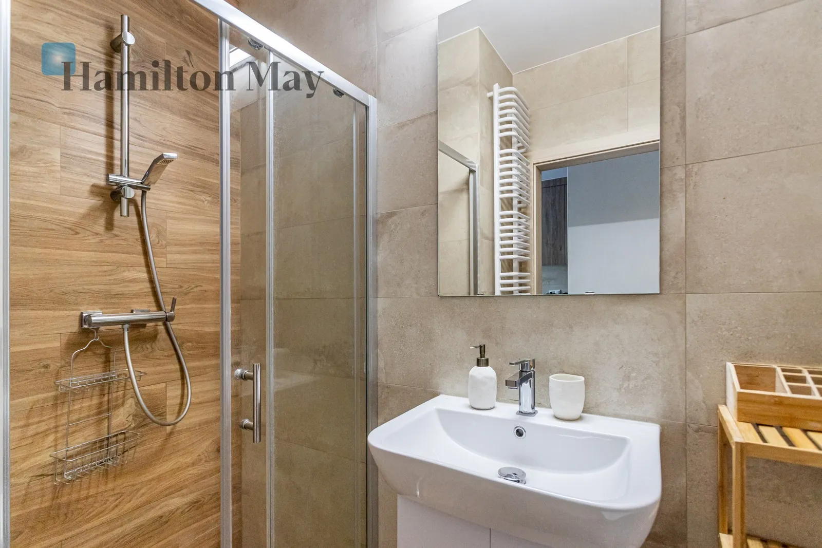 Сучасна двокімнатна квартира в Празі - slider