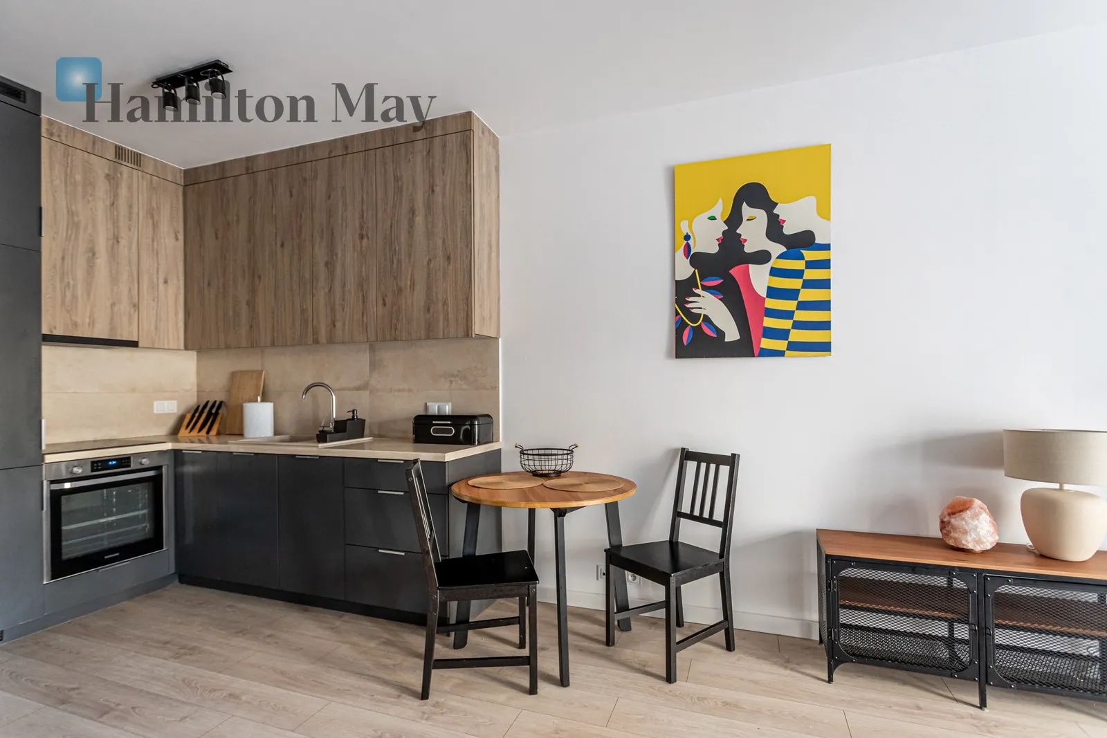 Сучасна двокімнатна квартира в Празі - slider