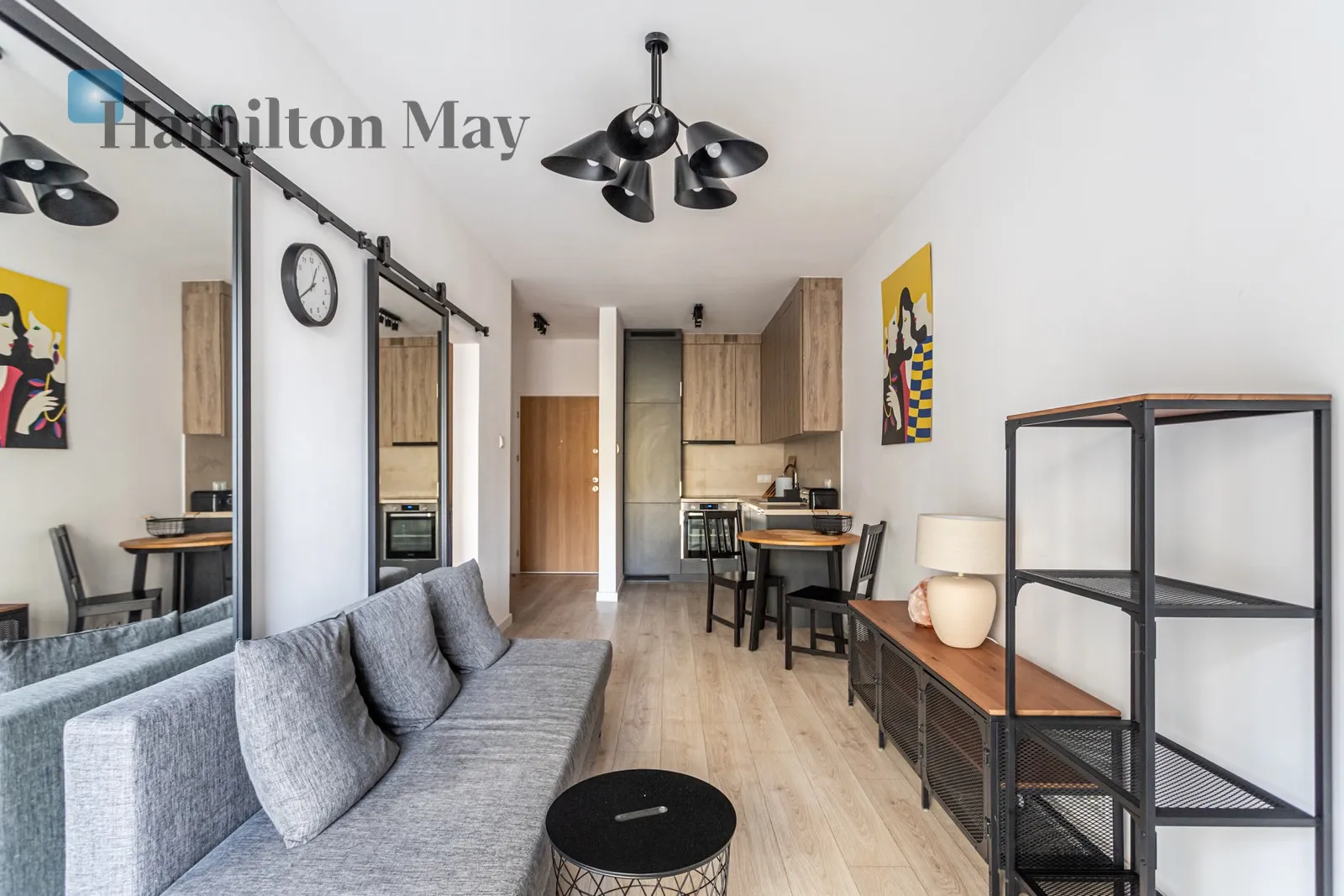 Сучасна двокімнатна квартира в Празі - slider