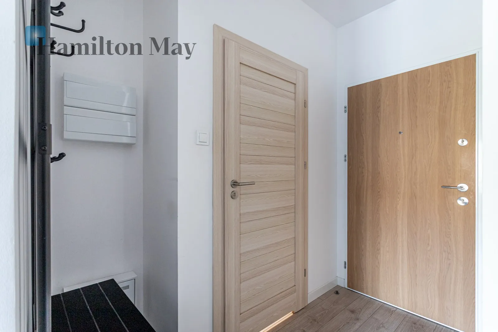 Сучасна двокімнатна квартира в Празі - slider