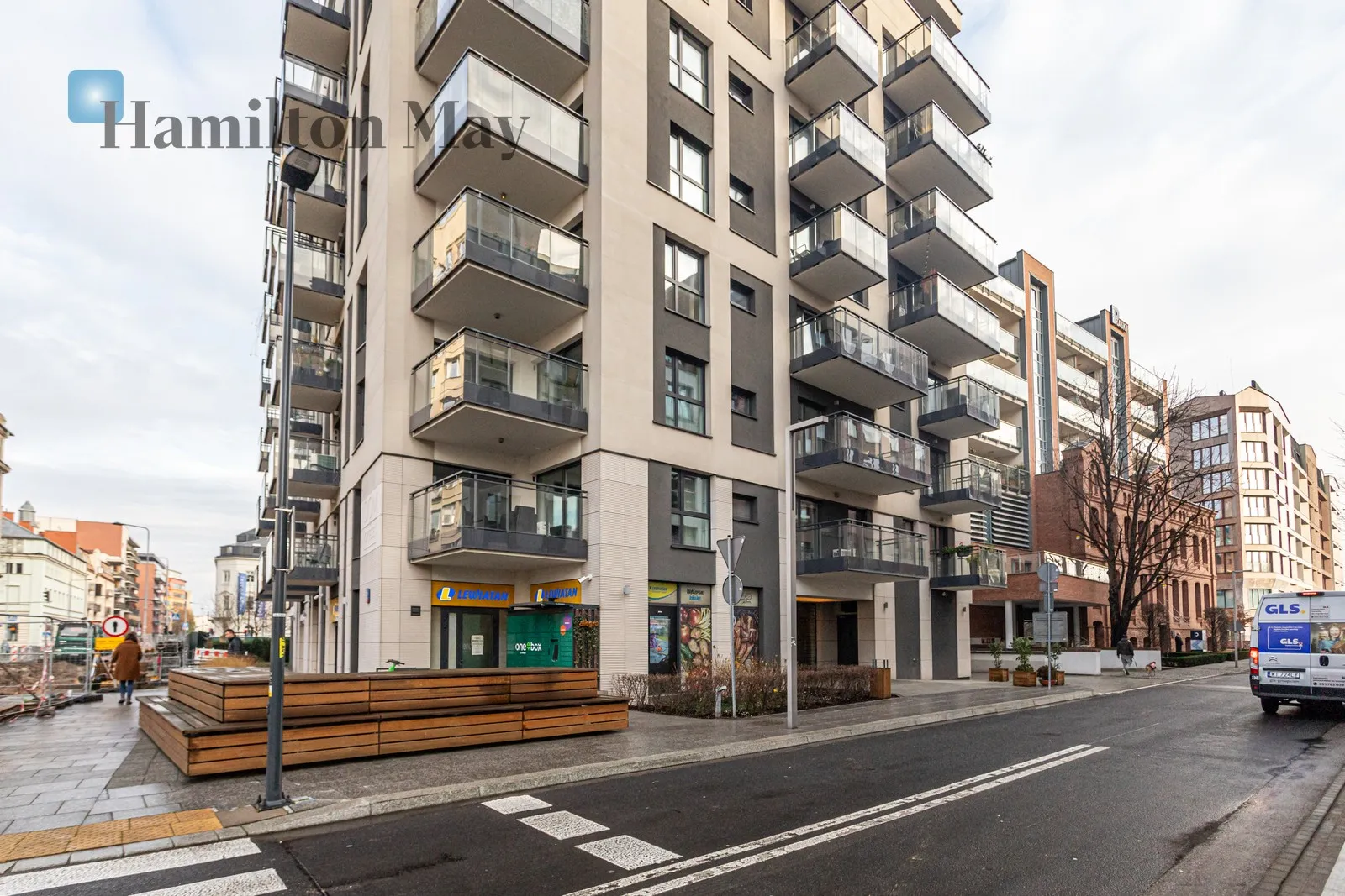 Сучасна двокімнатна квартира в Празі - slider