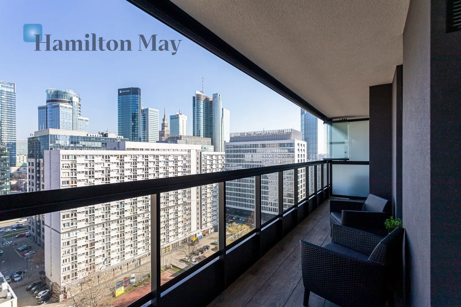 Street: Grzybowska Region: Wola Subregion: Mirów Distance to centre: 1.32 km Level: 14 Price: 11000 PLN - slider