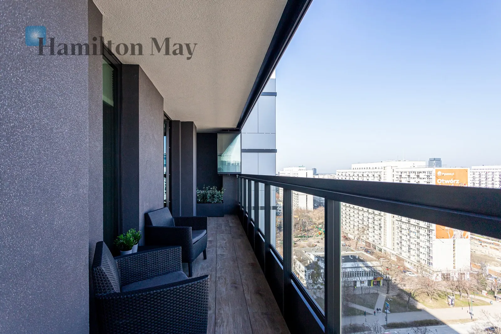 Region: Wola Subregion: Mirów Distance to centre: 1.32 km Level: 14 Price: 11000 PLN Bedrooms: 2 - slider