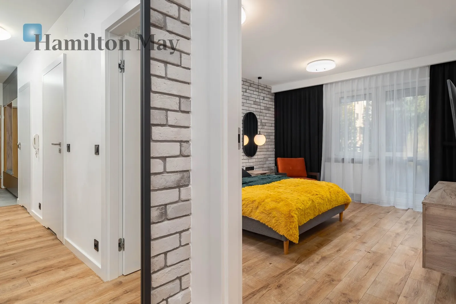 Price: 4200 PLN Bedrooms: 2 Bathrooms: 2 - slider