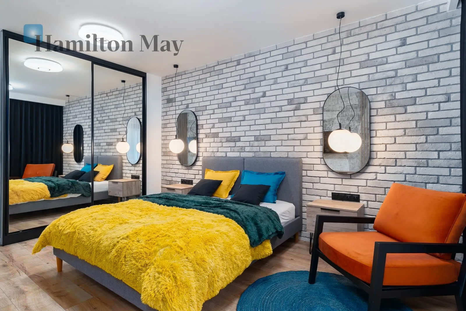 Distance to centre: 2.95 km Level: 1 Price: 4200 PLN Bedrooms: 2 Bathrooms: 2 Size: 82m2 Price/m2: 51 PLN - slider