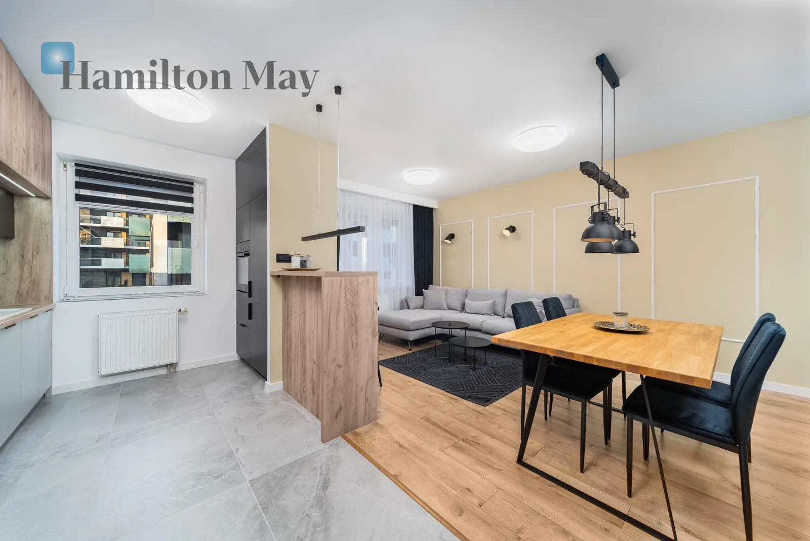 Street: Bartosza Głowackiego Region: Bronowice Distance to centre: 2.95 km Level: 1 Price: 4200 PLN Bedrooms: 2 Bathrooms: 2 Size: 82m2 Price/m2: 51 PLN - slider