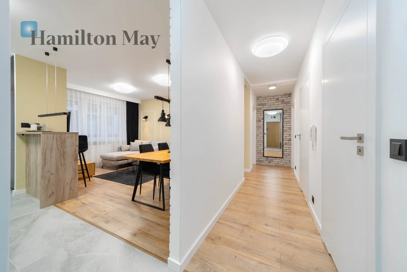 Level: 1 Price: 4200 PLN - slider